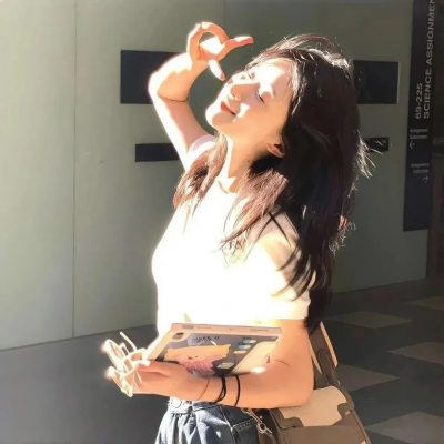 我的隐藏大佬身份被曝光了