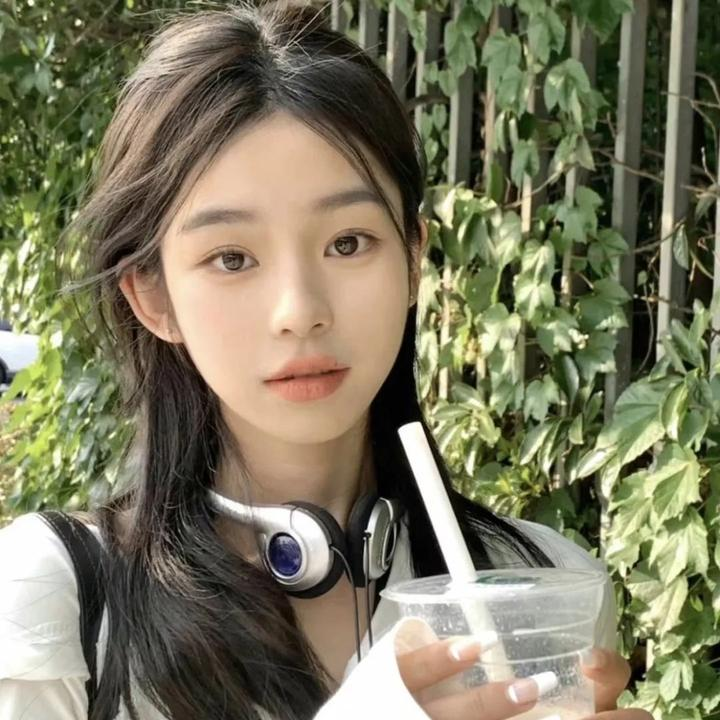 女学生和亨利先生